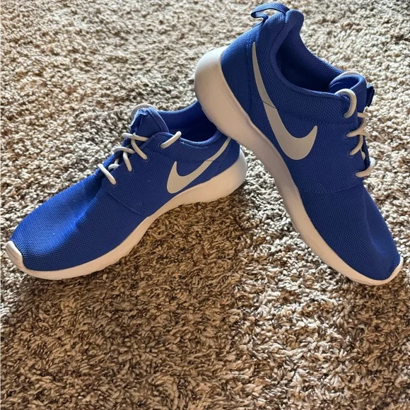 Nike Roshe One Blue Sneakers | Women’s Size 9.5, Excellent Condition - Picture 2 of 5